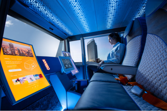 Interior_of_Rinspeed.png